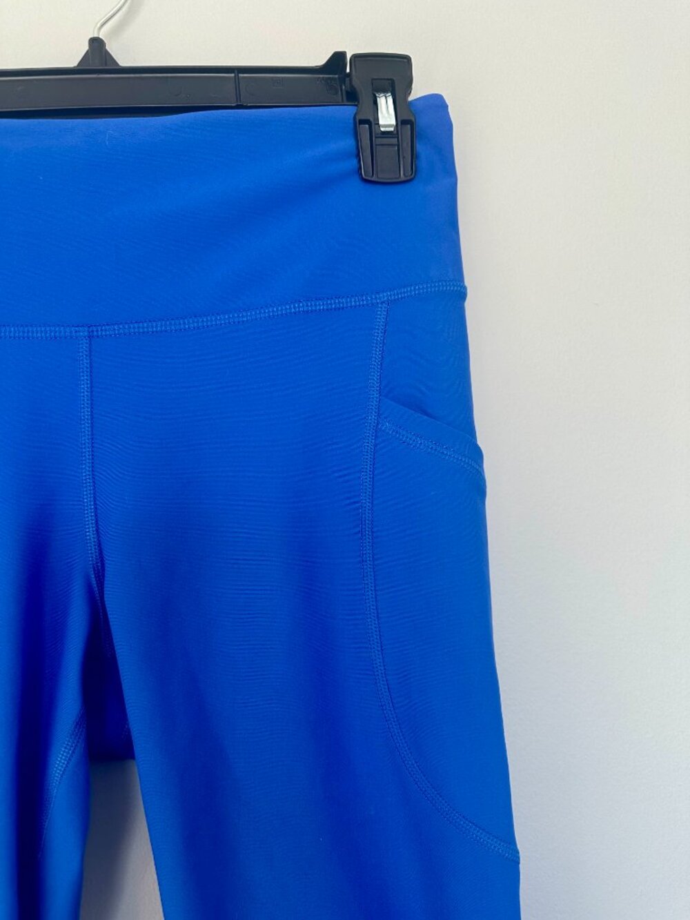Old Navy Power Soft High Rise Go Dry Capri Leggings with Pockets Blue Sz. Medium - Picture 2 of 4